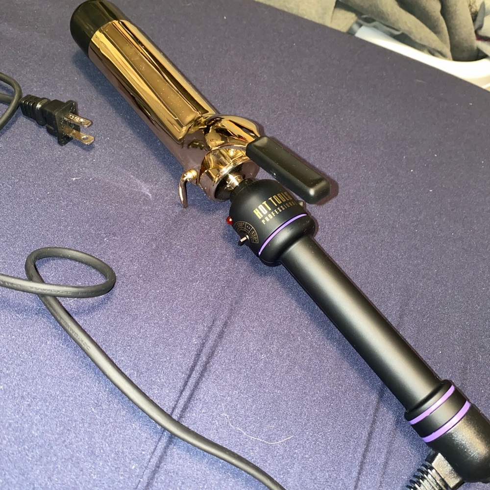 Hot tools curling iron